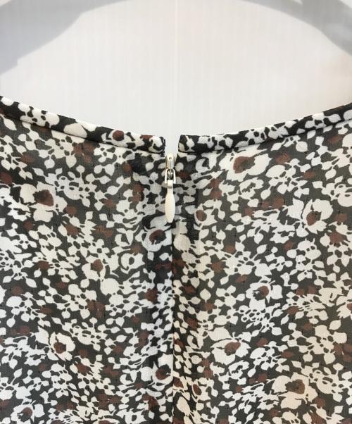 MACKINTOSH PHILOSOPHY（マッキントッシュ フィロソフィー）MACKINTOSH PHILOSOPHY (マッキントッシュ フィロソフィー) フラワープリントノースリーブワンピース ベージュ サイズ:Mの古着・服飾アイテム