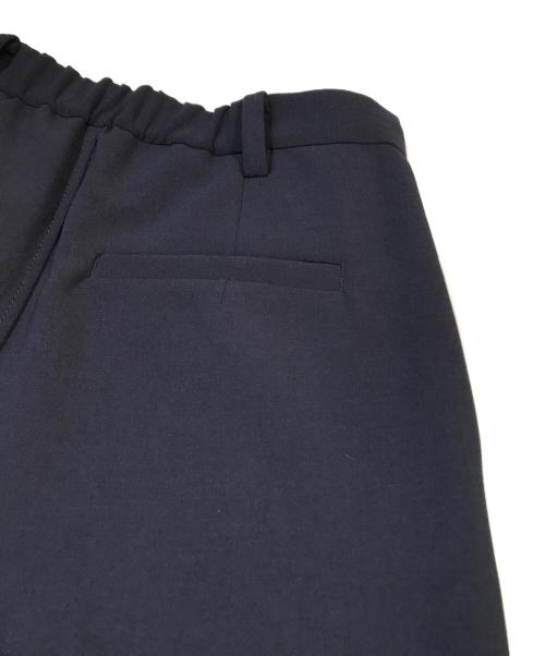 Spick and Span（スピック＆スパン）Spick and Span (スピックアンドスパン) ダブルクロスツータックパンツ　25030200813110 ネイビー サイズ:34の古着・服飾アイテム