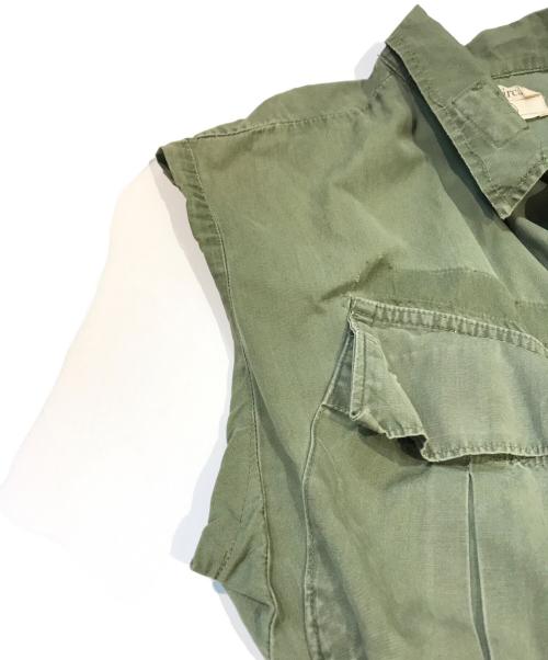 77circa（ナナナナサーカ）77circa (ナナナナサーカ) ミリタリーリメイクベスト オリーブ サイズ:SMALLの古着・服飾アイテム