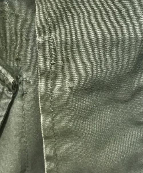 77circa（ナナナナサーカ）77circa (ナナナナサーカ) ミリタリーリメイクベスト オリーブ サイズ:SMALLの古着・服飾アイテム