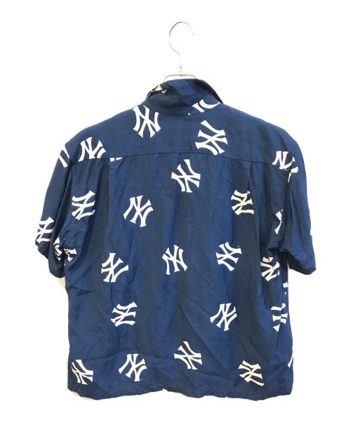 Sun Surf（サンサーフ）Sun Surf (サンサーフ) GENUINE MERCHANDISE (ジェニュイン マーチャンダイズ) ニューヨークヤンキース総柄アロハシャツ　SS38979BM ブルー サイズ:表記無しの古着・服飾アイテム