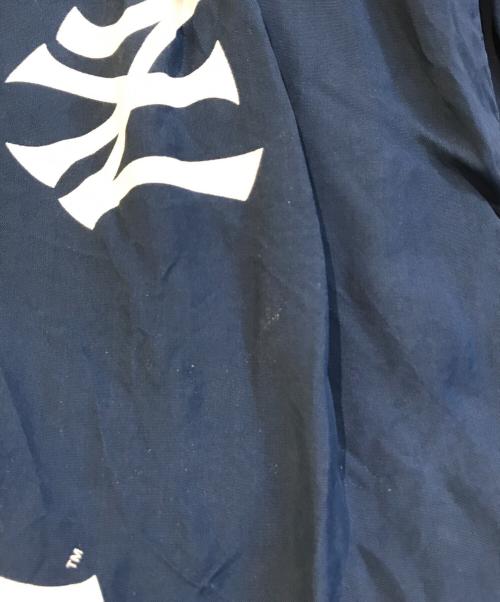 Sun Surf（サンサーフ）Sun Surf (サンサーフ) GENUINE MERCHANDISE (ジェニュイン マーチャンダイズ) ニューヨークヤンキース総柄アロハシャツ　SS38979BM ブルー サイズ:表記無しの古着・服飾アイテム