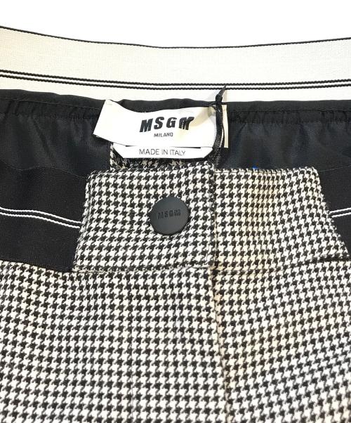 MSGM（エムエスジーエム）MSGM (エムエスジーエム) ショートパンツ ブラック×ホワイト サイズ:Lの古着・服飾アイテム