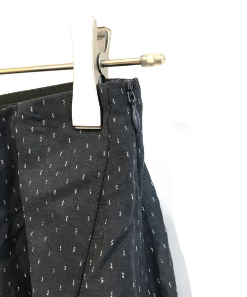 HIROKO KOSHINO  re edition project 165（ヒロココシノリ・エディション・プロジェクト イチロクゴ）HIROKO KOSHINO  re edition project 165 (ヒロココシノリ・エディション・プロジェクト イチロクゴ) 光沢ドットシアーフレアスカート R3HLX-80790 ブラック サイズ:Sの古着・服飾アイテム