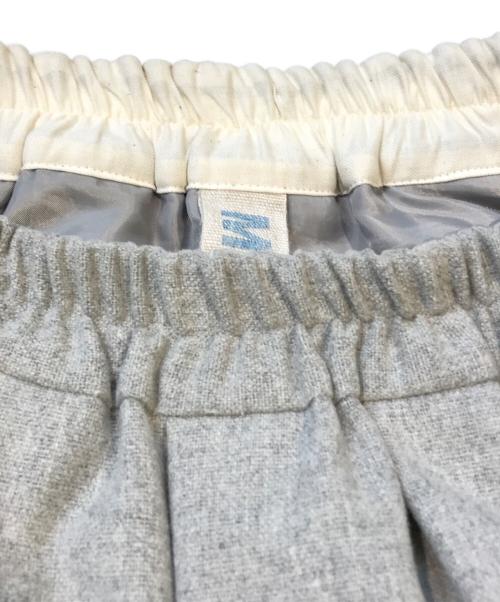 Midi-Umi（ミディウミ）Midi-Umi (ミディウミ) ウールバルーンスカート ホワイト サイズ:Freeの古着・服飾アイテム