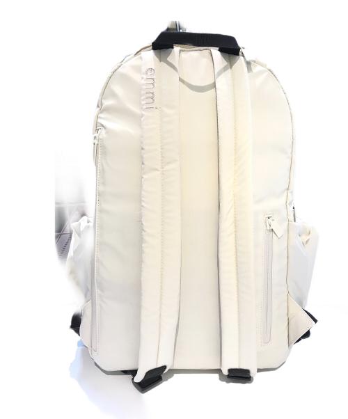 emmi atelier（エミアトリエ）emmi atelier (エミアトリエ) eco 撥水ギャザーボディーバックパック ホワイトの古着・服飾アイテム