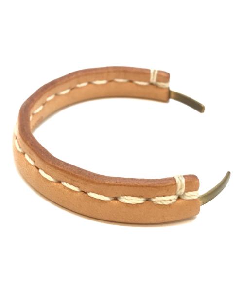 HENDER SCHEME（エンダースキーマ）Hender Scheme (エンダースキーマ) レザーバングル ベージュの古着・服飾アイテム