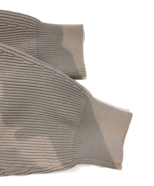 自由区（ジユウク）自由区 (ジユウク) パールディティールニットカーディガン　KRWMCS0053 グレー サイズ:M 未使用品の古着・服飾アイテム