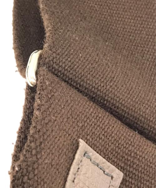 tamami watanabe（タマミワタナベ）tamami watanabe (タマミワタナベ) ハートパンチングショルダーバッグ ブラウンの古着・服飾アイテム