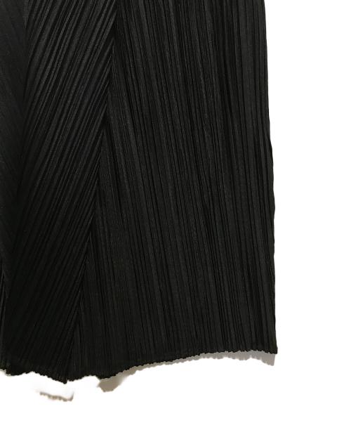 PLEATS PLEASE（プリーツプリーズ）PLEATS PLEASE (プリーツプリーズ) Vネックノースリーブプリーツカットソー　PP61-JK226 ブラック サイズ:Lの古着・服飾アイテム