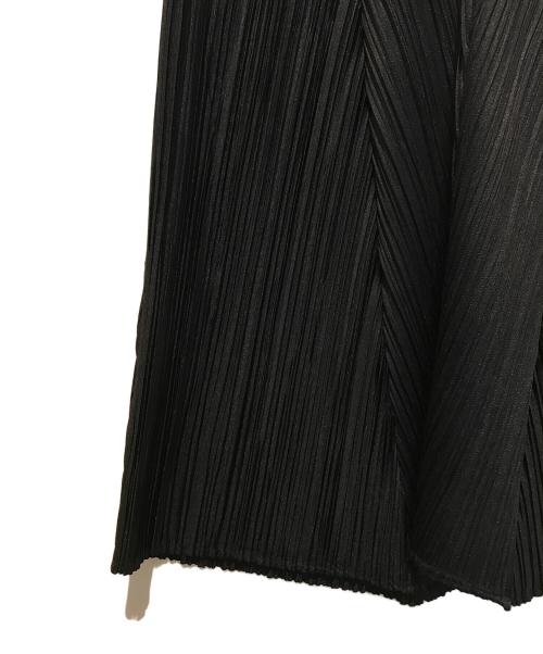 PLEATS PLEASE（プリーツプリーズ）PLEATS PLEASE (プリーツプリーズ) Vネックノースリーブプリーツカットソー　PP61-JK226 ブラック サイズ:Lの古着・服飾アイテム