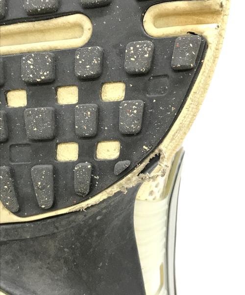 NIKE（ナイキ）NIKE (ナイキ) W V2K RUN　FD0736-100 シルバー サイズ:23.5の古着・服飾アイテム