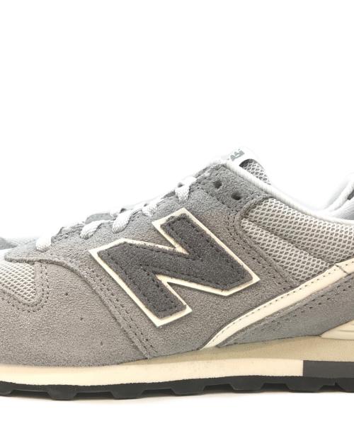 NEW BALANCE（ニューバランス）NEW BALANCE (ニューバランス) シューズ WL996EJ2 ライトグレー サイズ:24.5 未使用品の古着・服飾アイテム