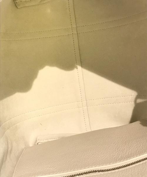 BALENCIAGA（バレンシアガ）BALENCIAGA (バレンシアガ) EVERYDAY 2.0 スモール ハンドバッグ　672791 アイボリーの古着・服飾アイテム