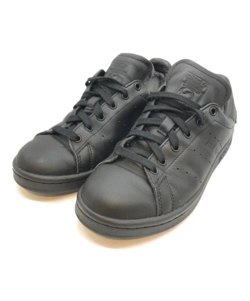 adidas（アディダス）adidas (アディダス) スニーカー　IG8661 ブラック サイズ:22の古着・服飾アイテム