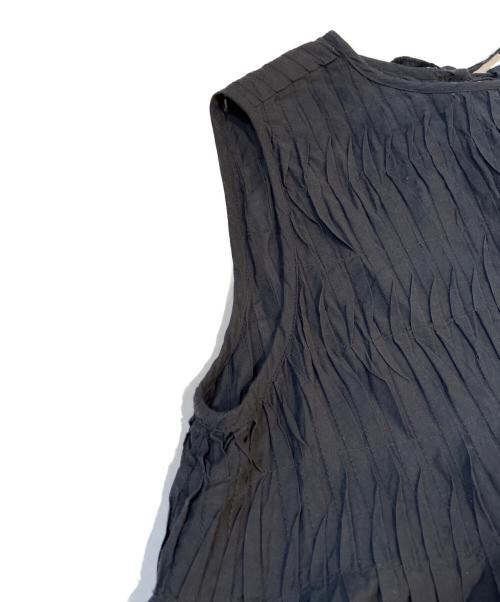 TORRAZZO DONNA（トラッゾドンナ）TORRAZZO DONNA (トラッゾドンナ) 2wayビーガンシルクノースリーブブラウス　6242-439 ネイビー サイズ:Fの古着・服飾アイテム