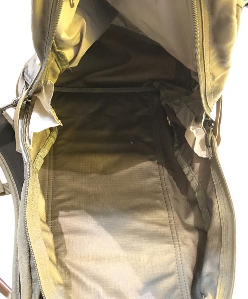 HAGLOFS（ホグロフス）HAGLOFS (ホグロフス) リュック オリーブの古着・服飾アイテム