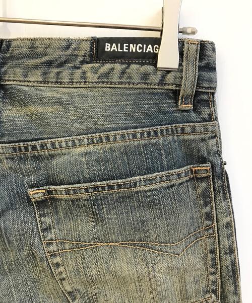BALENCIAGA（バレンシアガ）BALENCIAGA (バレンシアガ) ウォッシュド加工ブーツカットデニムパンツ　751089 TNW65 インディゴ サイズ:Mの古着・服飾アイテム