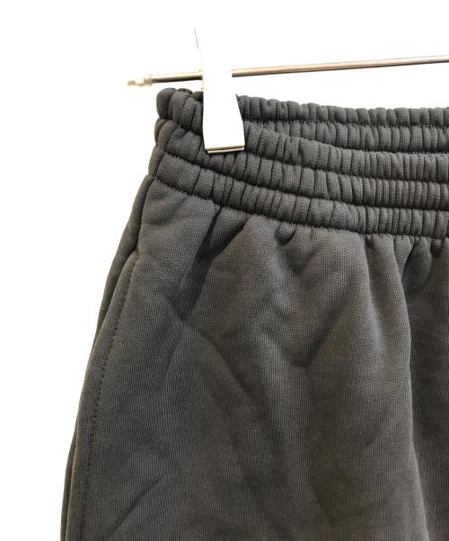 BALENCIAGA（バレンシアガ）BALENCIAGA (バレンシアガ) ロゴ刺繍スウェットハーフパンツ　676137 TRVW6 ダークグレー サイズ:XXSの古着・服飾アイテム