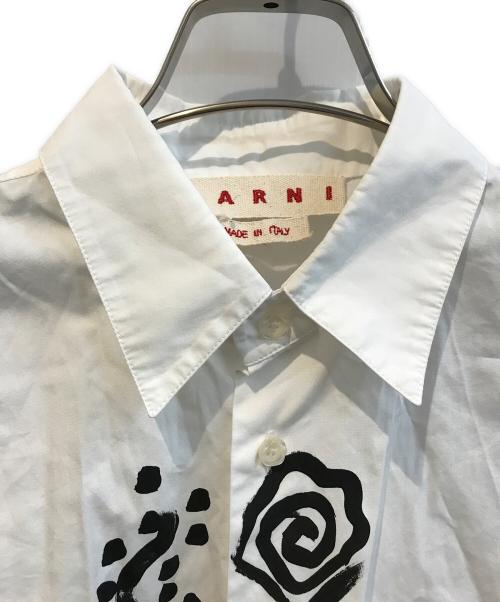 MARNI（マルニ）MARNI (マルニ) グラヒィックプリントシャツ　CAMA0357P1 ホワイト サイズ:Ｓの古着・服飾アイテム