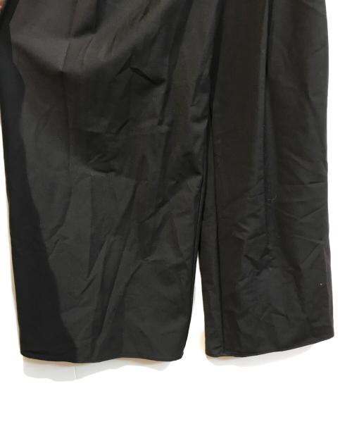 UNITED TOKYO（ユナイテッドトーキョー）UNITED TOKYO (ユナイテッドトーキョー) リングベルトタックワイドパンツ ブラック サイズ:M 未使用品の古着・服飾アイテム