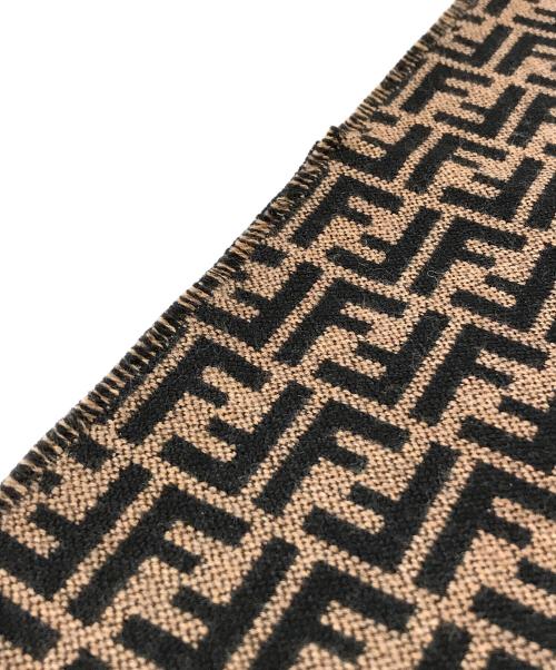 FENDI（フェンディ）FENDI (フェンディ) FFロゴズッカ柄ウールマフラー　FXS366 A4Z4 ブラウンの古着・服飾アイテム
