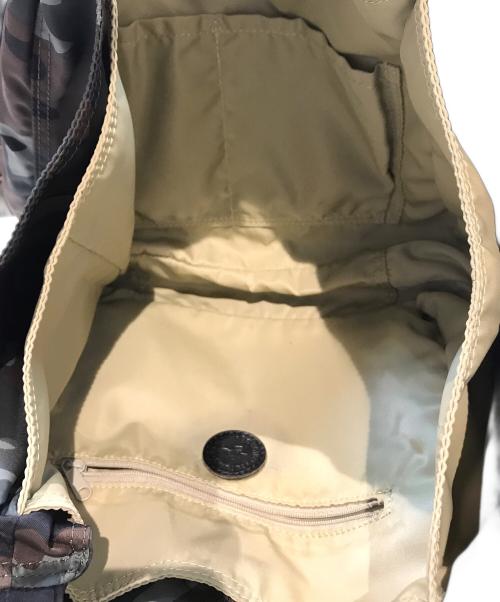 TUTUMU（ツツム）tutumu (ツツム) カモフラージュ柄バルーントートバッグ グリーンの古着・服飾アイテム