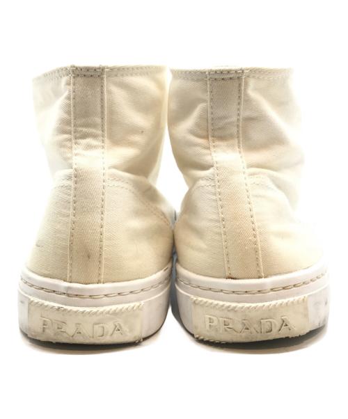 PRADA（プラダ）PRADA (プラダ) ハイカットスニーカー ホワイト サイズ:5 1/2の古着・服飾アイテム