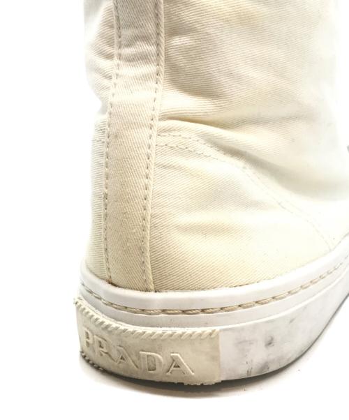 PRADA（プラダ）PRADA (プラダ) ハイカットスニーカー ホワイト サイズ:5 1/2の古着・服飾アイテム
