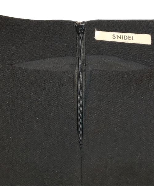 Snidel（スナイデル）Snidel (スナイデル) ケープセットタイトドレス　SWFO234145 ブラック サイズ:Ｍ 未使用品の古着・服飾アイテム