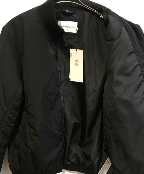 Calvin Klein Jeans（カルバンクラインジーンズ）Calvin Klein Jeans (カルバンクラインジーンズ) PADDED HARRINGTON　J30J325592 ブラック サイズ:L 未使用品の古着・服飾アイテム