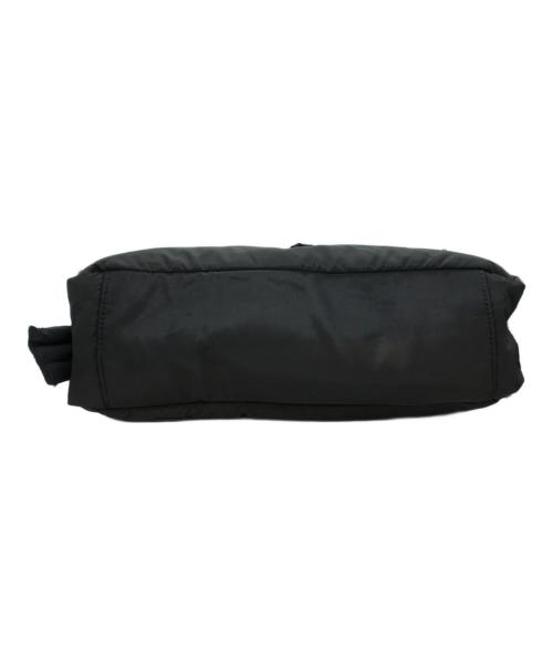 UN3D.（アンスリード）UN3D. (アンスリード) PADDED TRIANGLE MINI BAG ブラックの古着・服飾アイテム