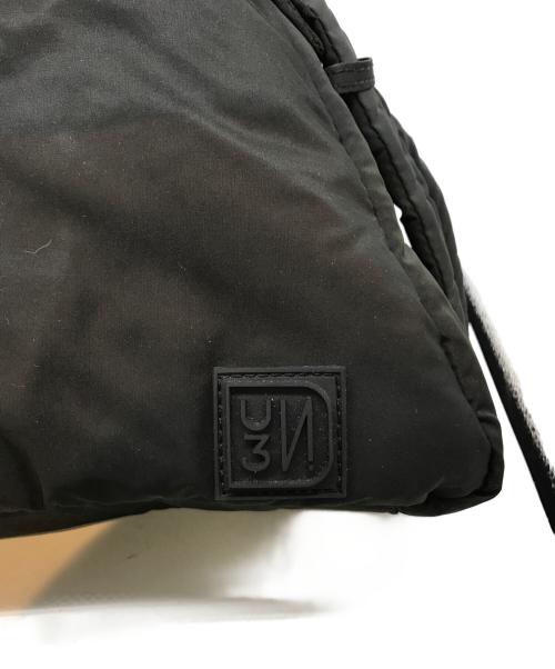UN3D.（アンスリード）UN3D. (アンスリード) PADDED TRIANGLE MINI BAG ブラックの古着・服飾アイテム