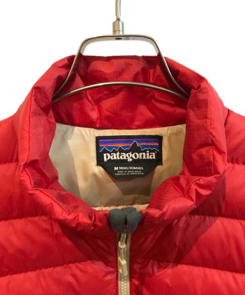 Patagonia（パタゴニア）Patagonia (パタゴニア) ダウンジャケット　84674FA14 レッド サイズ:Mの古着・服飾アイテム