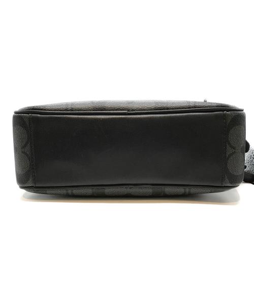 COACH（コーチ）COACH (コーチ) グラハム クロスボディ シグネチャー キャンバス ブラックの古着・服飾アイテム