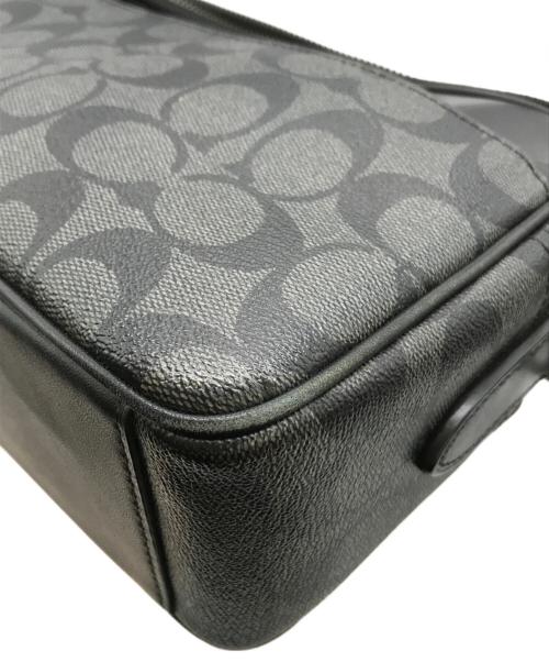 COACH（コーチ）COACH (コーチ) グラハム クロスボディ シグネチャー キャンバス ブラックの古着・服飾アイテム