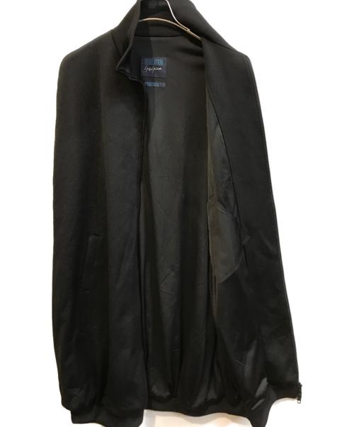 REGULATION Yohji Yamamoto（レギュレーションヨウジヤマモト）REGULATION Yohji Yamamoto (レギュレーションヨウジヤマモト) ウールギャバリバーシブルポンチ　FK-C54-900コート ブラック サイズ:2の古着・服飾アイテム