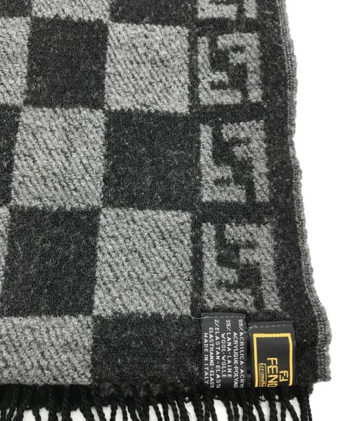 FENDI（フェンディ）FENDI (フェンディ) マフラー 毛羽立ち有 ブラックの古着・服飾アイテム