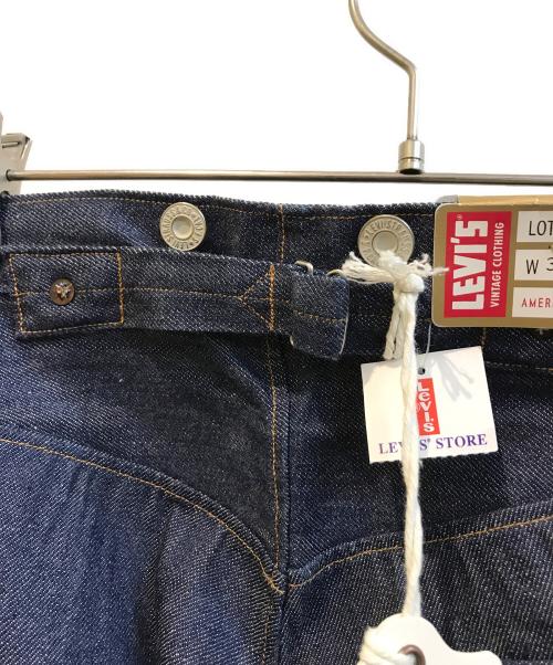 LEVI'S VINTAGE CLOTHING（リーバイス ビンテージ クロージング）LEVI'S VINTAGE CLOTHING (リーバイス ビンテージ クロージング) 復刻501XXデニムパンツ インディゴ サイズ:W32 未使用品の古着・服飾アイテム