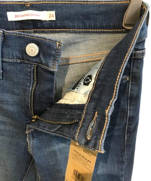 LEVI'S（リーバイス）LEVI'S (リーバイス) デニムパンツ インディゴ サイズ:Ｗ24 未使用品の古着・服飾アイテム