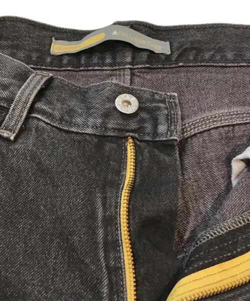 LEVI'S（リーバイス）LEVI'S (リーバイス) バギーカーペンター ブラック　A74890001 ブラック サイズ:W30×L30の古着・服飾アイテム