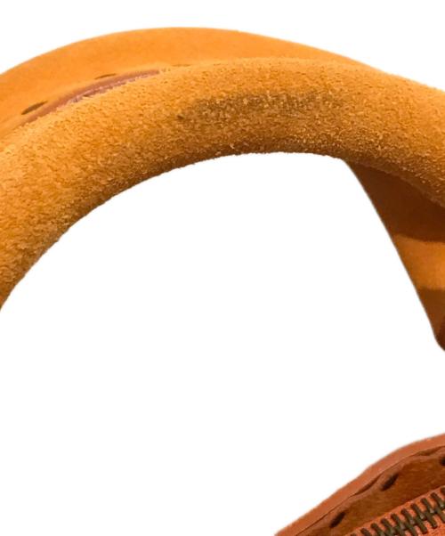 CELINE（セリーヌ）CELINE (セリーヌ) スタッズハンドバッグ ベージュの古着・服飾アイテム