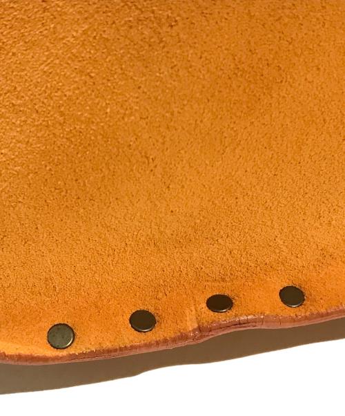 CELINE（セリーヌ）CELINE (セリーヌ) スタッズハンドバッグ ベージュの古着・服飾アイテム