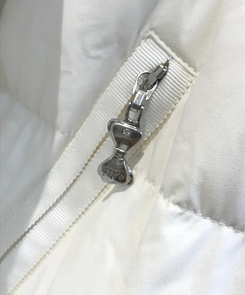 M'S GRACY（エムズグレイシー）M'S GRACY (エムズグレイシー) リバーシブルダウンコート　CR-219606 ホワイト サイズ:40の古着・服飾アイテム