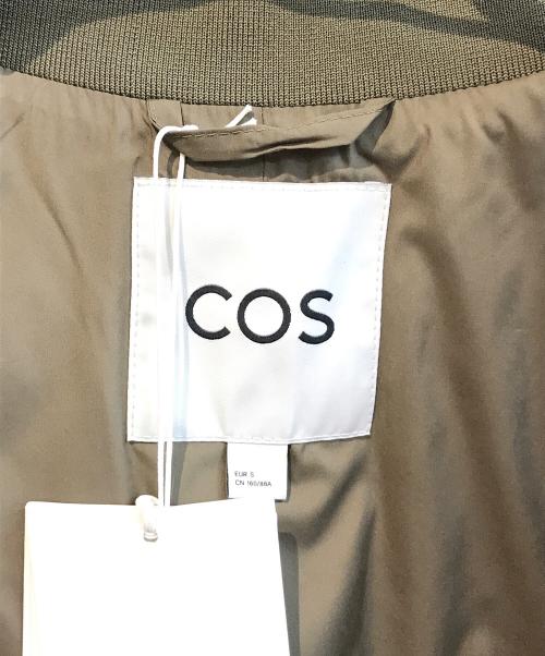 COS（コス）COS (コス) キルティングジャケット カーキ サイズ:S 未使用品の古着・服飾アイテム