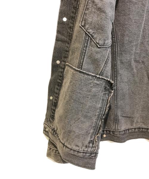 LEVI'S（リーバイス）LEVI'S (リーバイス) TYPEトラッカージャケット　72334-0601 ブラック サイズ:XL 未使用品の古着・服飾アイテム