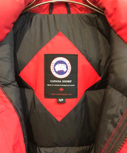 CANADA GOOSE（カナダグース）CANADA GOOSE (カナダグース) ダウンジャケット レッド サイズ:Sの古着・服飾アイテム