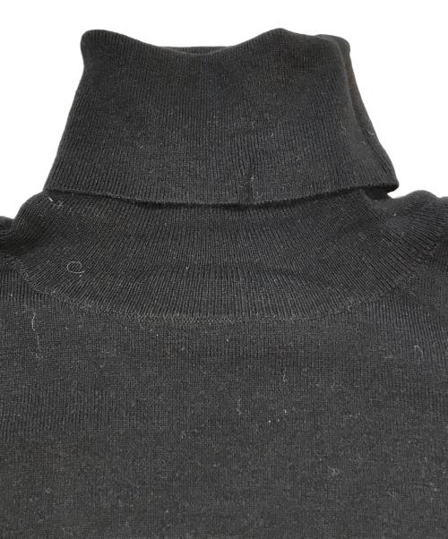 FOXEY（フォクシー）FOXEY (フォクシー) タートルネックニット　27526-KATFA115C-7 ブラック サイズ:38の古着・服飾アイテム