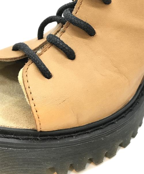 Dr.Martens（ドクターマーチン）Dr.Martens (ドクターマーチン) ヒールサンダル ベージュ サイズ:SIZE UK4の古着・服飾アイテム