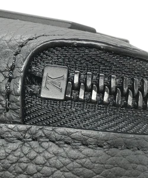 LOUIS VUITTON（ルイ ヴィトン）LOUIS VUITTON (ルイ ヴィトン) ショルダーバッグ　M59161　アルファ・ウェアラブル ウォレット ブラックの古着・服飾アイテム